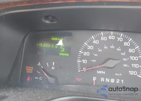 2002 Lincoln Town Car Executive from USA, damaged, VIN 1LNHM81W32Y609706